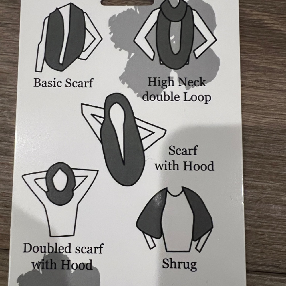 CC Exclusives Infinity Scarf - Picture 6 of 6